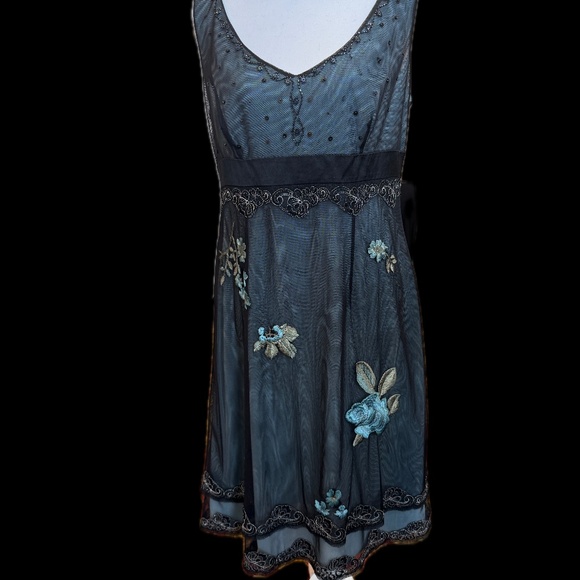 Adrianna Papell embroidered overlay sleeveless dress size 14 - Picture 1 of 6